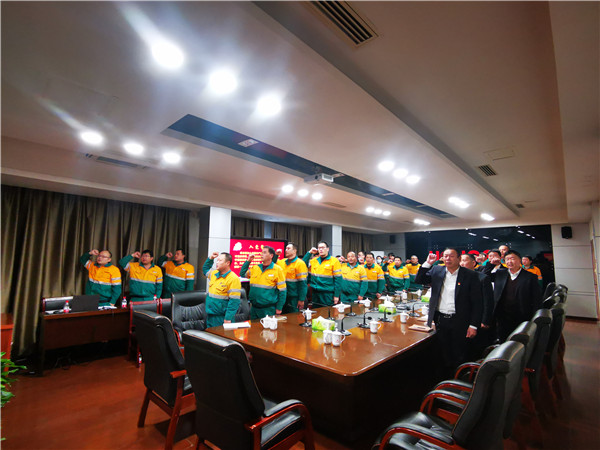 浙江汇赢召开党员发展大会